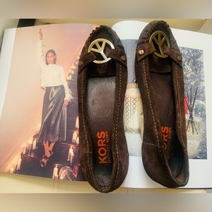 Michael Kors Espresso Suede Flats with Peace Sign Emblem Size 7
